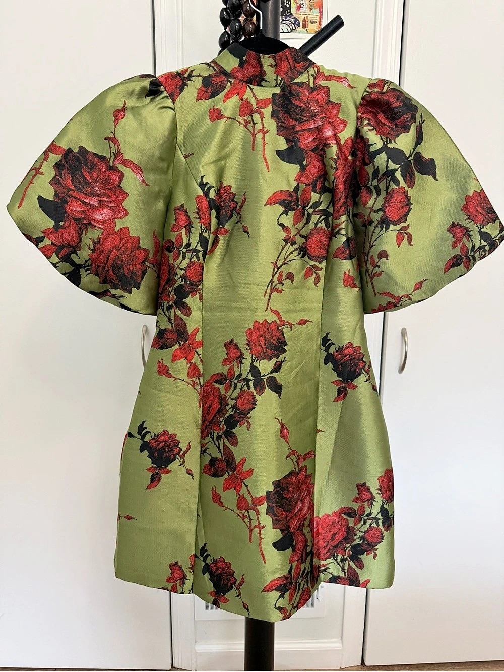 Floral Cape in Green & Red Like New